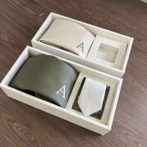Caixa de Acrílico Tampa Baixa Personalizada para Padrinhos/Noivos - CX TB 008