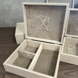 Caixa Personalizada Artesanal com Monograma - CX TD 010