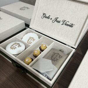 Caixa Personalizada Artesanal para Noivas - CX TD 019