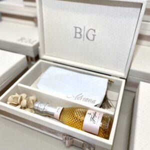 Caixa Personalizada Artesanal para Madrinhas/Noivas - CX TD 033