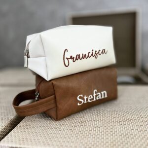 Necessaire Box Personalizada com Iniciais Bordadas TAMANHO M - NCBOX M 01