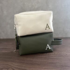 Necessaire Box Personalizada com Iniciais Bordadas TAMANHO MAY G – NCBOX MAY 02