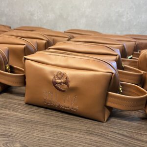 Necessaire Box Personalizada com Iniciais Bordadas TAMANHO MAY G – NCBOX MAY 21