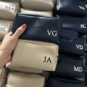Necessaire Box Personalizada com Iniciais Bordadas TAMANHO MAY G – NCBOX MAY 33