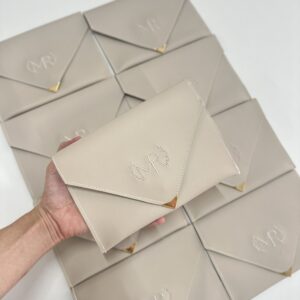 Necessaire Carteira com Iniciais Bordadas - 02